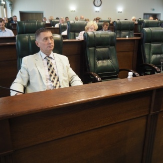 Областным парламентом приняты поправки в закон, изменяющие порядок выкупа земельных участков, находящихся в госсобственности, под объектами недвижимости