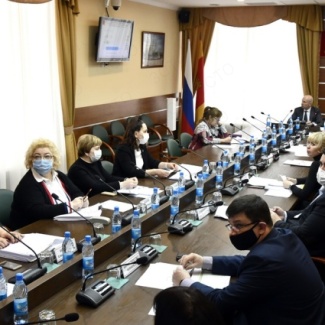 Постоянный комитет по бюджету и налогам провел заседание