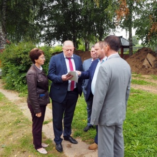 Зубцов: без участия депутатов областного парламента некоторые проблемы не решить