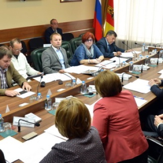 Социальные вопросы: от закона к практическому решению