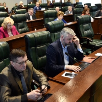 Внесены изменения в региональный закон о мерах социальной поддержки многодетных семей