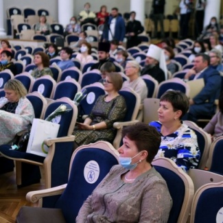 Тверские педагоги принимают поздравления с профессиональным праздником