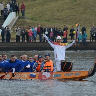 Тверь передала эстафету Олимпийского огня