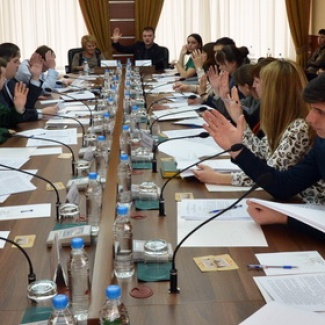 Молодежный парламент готовится работать «по-взрослому»