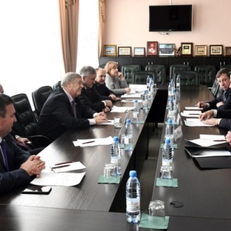 Смоленские и тверские законодатели обсудили вопросы сотрудничества