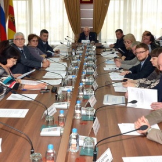 Депутаты обсудили итоги отопительного сезона