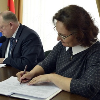 Подписано Соглашение о взаимодействии между Законодательным Собранием и региональным Управлением Минюста