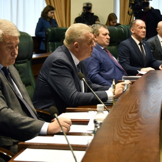 В Законодательном Собрании представлен Прогноз социально-экономического развития региона до 2028 года