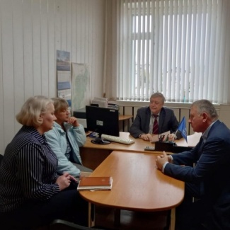 Депутаты Законодательного Собрания провели приёмы граждан