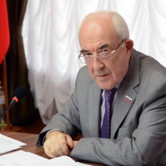 Строитель новой России