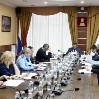 Комитет рассмотрел законодательную инициативу Общественной палаты