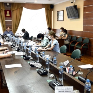 Комитет рассмотрел ход реализации закона о молодёжной политике