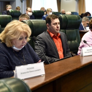 Областным парламентом принят закон о порядке и организации массовых мероприятий