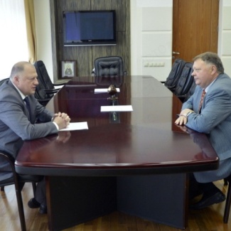 Состоялась рабочая встреча Сергея Голубева с председателем Тверской городской Думы Евгением Пичуевым