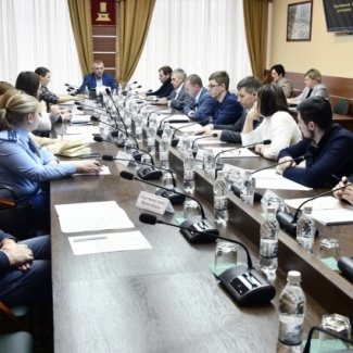 Комитет по транспорту и ЖКК провёл заседание