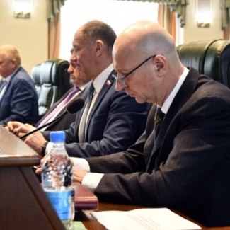 Законодательное Собрание приняло закон о внесении изменений в областной бюджет