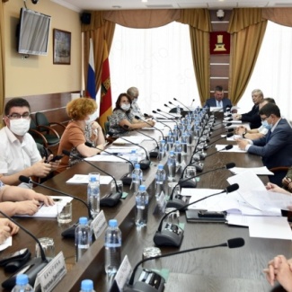 Комитет рассмотрел отчёт о работе сенатора РФ от Законодательного Собрания