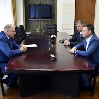 Сергей Голубев провел рабочую встречу с управляющим Тверским отделением ПАО Сбербанк Валерием Виноградовым