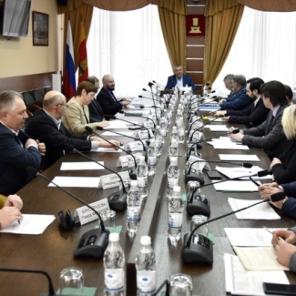 Состоялось заседание комитета по транспорту и жилищно-коммунальному комплексу