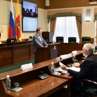 Комитет по транспорту и жилищно-коммунальному комплексу рассмотрел исполнение областного бюджета за 2024 год