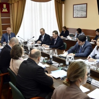 Состоялось заседание комитета по экономической политике и предпринимательству