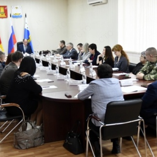 Комитет обсудил вопросы реализации мероприятий по оказанию мер социальной поддержки участников СВО
