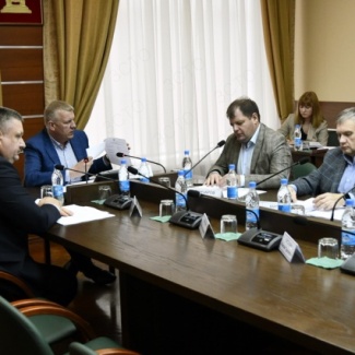 Комитет по транспорту и ЖКК провёл очередное заседание