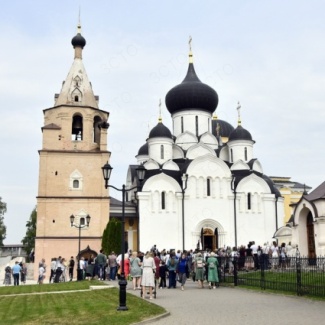 В Старицком Свято-Успенском монастыре отметили православный праздник Успения Пресвятой Богородицы и напутствовали первоклассников