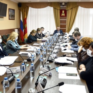 Состоялось заседание комитета по транспорту и жилищно-коммунальному комплексу