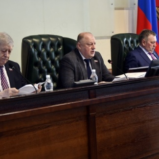 Областной парламент принял региональный закон о семейном предпринимательстве