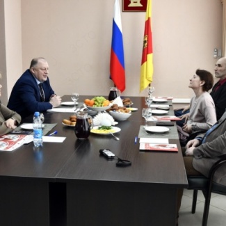 Сергей Голубев провел встречу с руководителями тверских народных театров