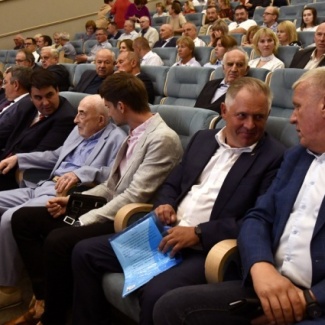 Тверские строители принимают поздравления