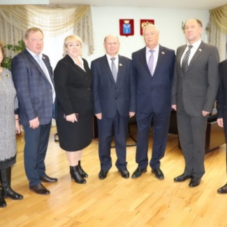 Работать над совершенствованием законов необходимо совместно