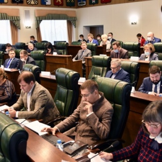 Областным парламентом в первом чтении принят закон о порядке и организации массовых мероприятий