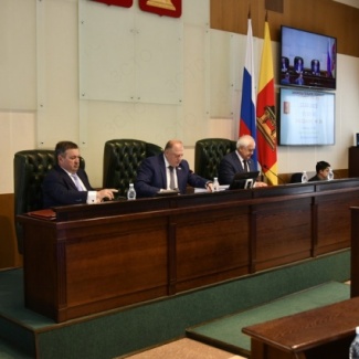 В Тверской области приняты поправки в закон, направленные на усиление профилактики алкоголизма в молодежной среде